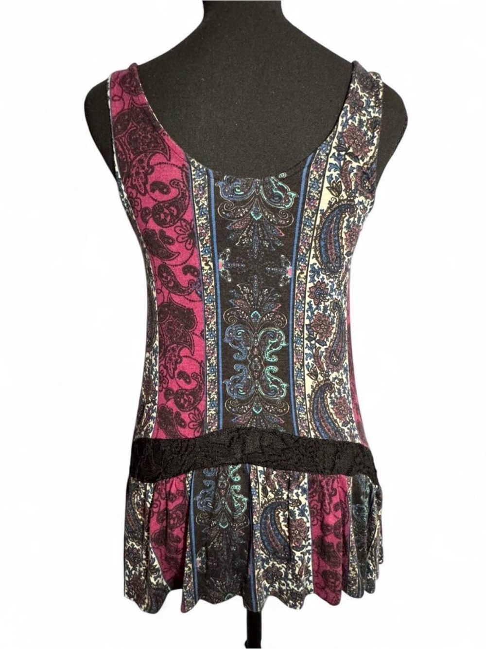 Daytrip Paisley Panel Tank Top in Pink and Black - Picture 3 of 6
